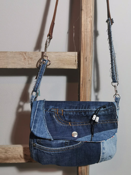 Denim, Eleni vergrößert